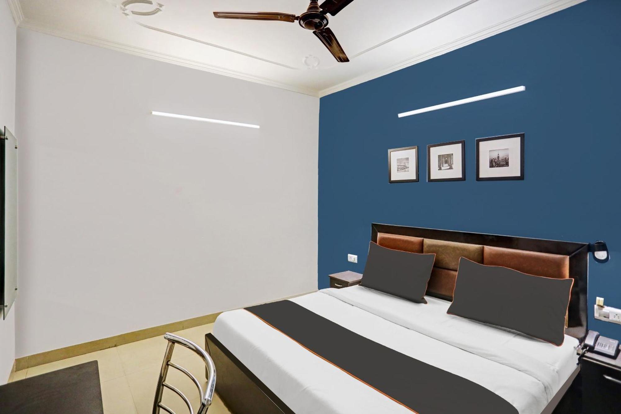 Collection O Agniv Residency Near Saket Metro Hotel New Delhi Exterior photo